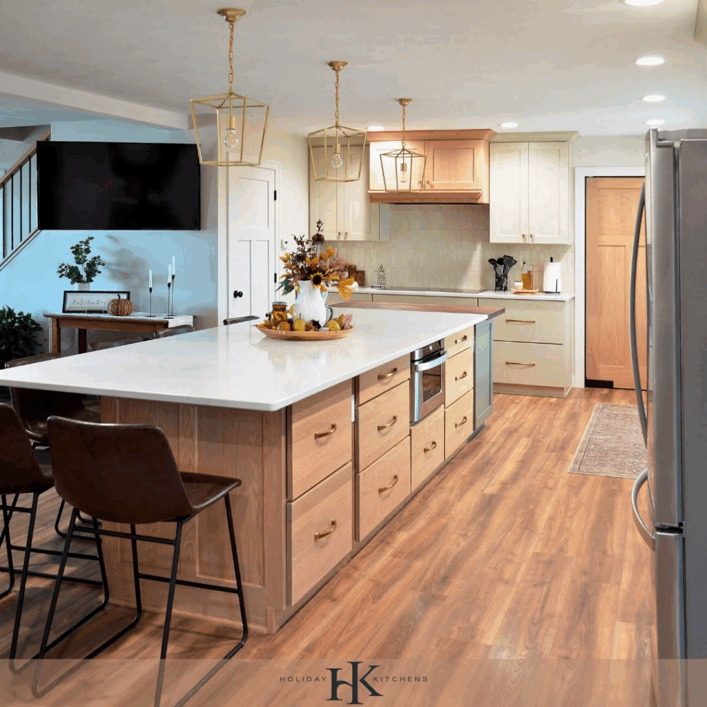 Gold Accents in a Two Tone Red Oak Kitchen