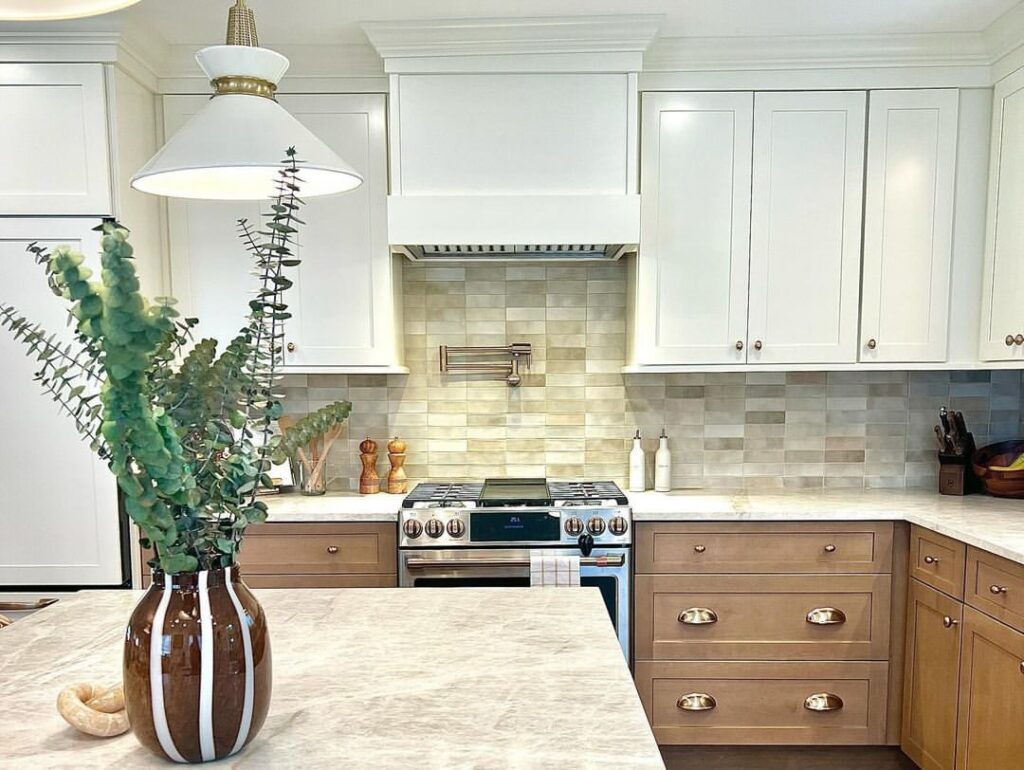 Neutral Two-Tone Cabinetry