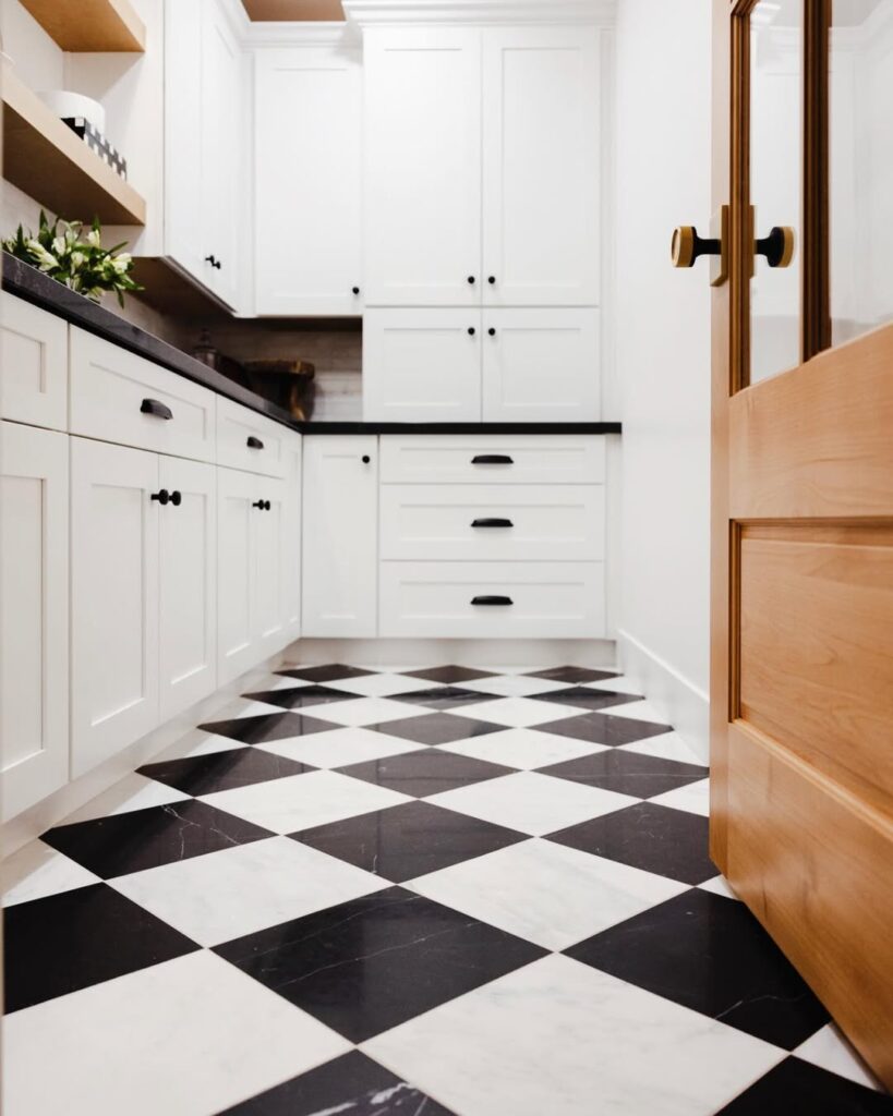 Retro Checkerboard Kitchen Flooring
