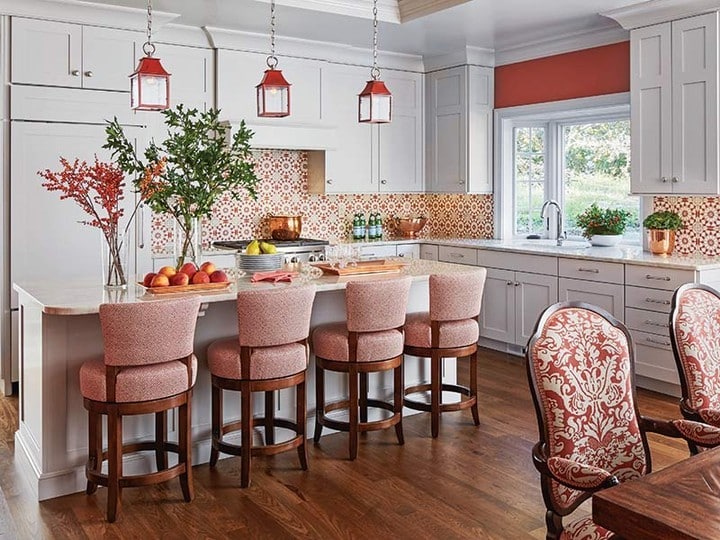 Cherry-Red Cabin Kitchen Accessories
