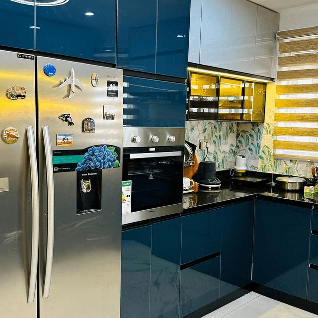 High-Gloss Navy Cabinet Finish