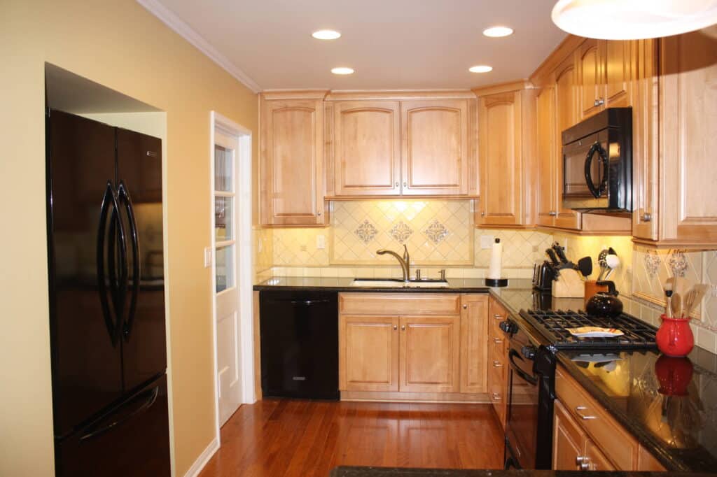 Buttery Yellow Maple Cabinets
