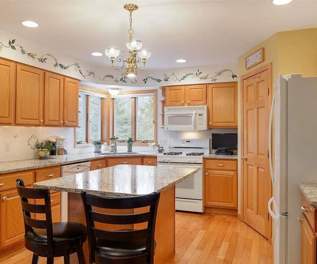 Golden Oak Cabinetry Revival