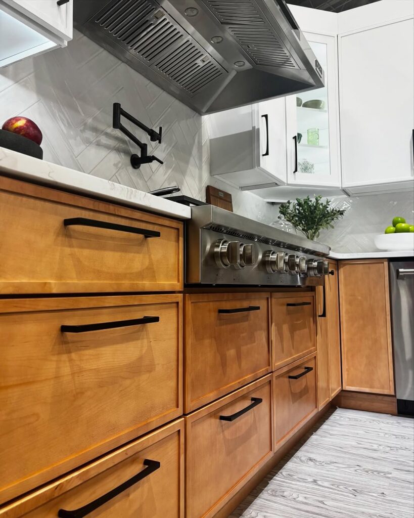 Maple Cabinet Hardware in Matte Black