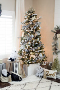 20 Chic Holiday Decorating Ideas in Black, Gold, and White