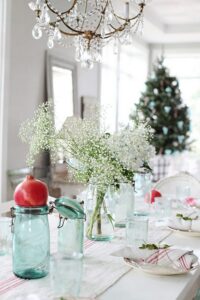 20 Colorful Christmas Tabletop Decor Ideas