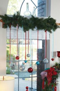 7 Festive Holiday Decorations to Hang in Your Windows