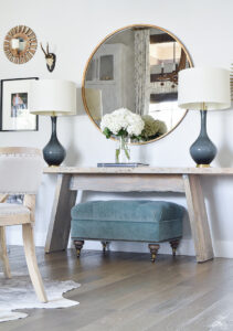 How to Decorate a Console Table in an Entryway