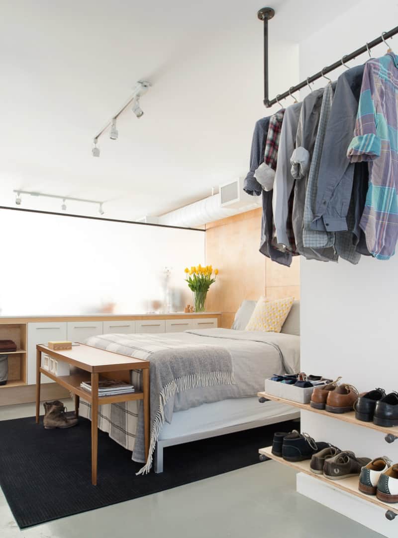 Corner closet
