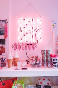 38 Cool Neon Lighting Ideas for Every Room