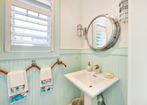 25 Fabulous Ideas to Make a Tiny Powder Room Look Spacious