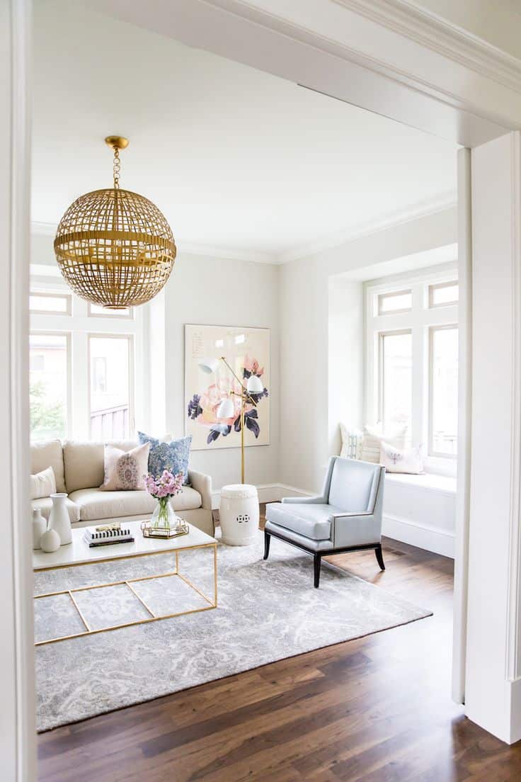 Pastel colors are great in a small bedroom as they give a hint of color without being overbearing.