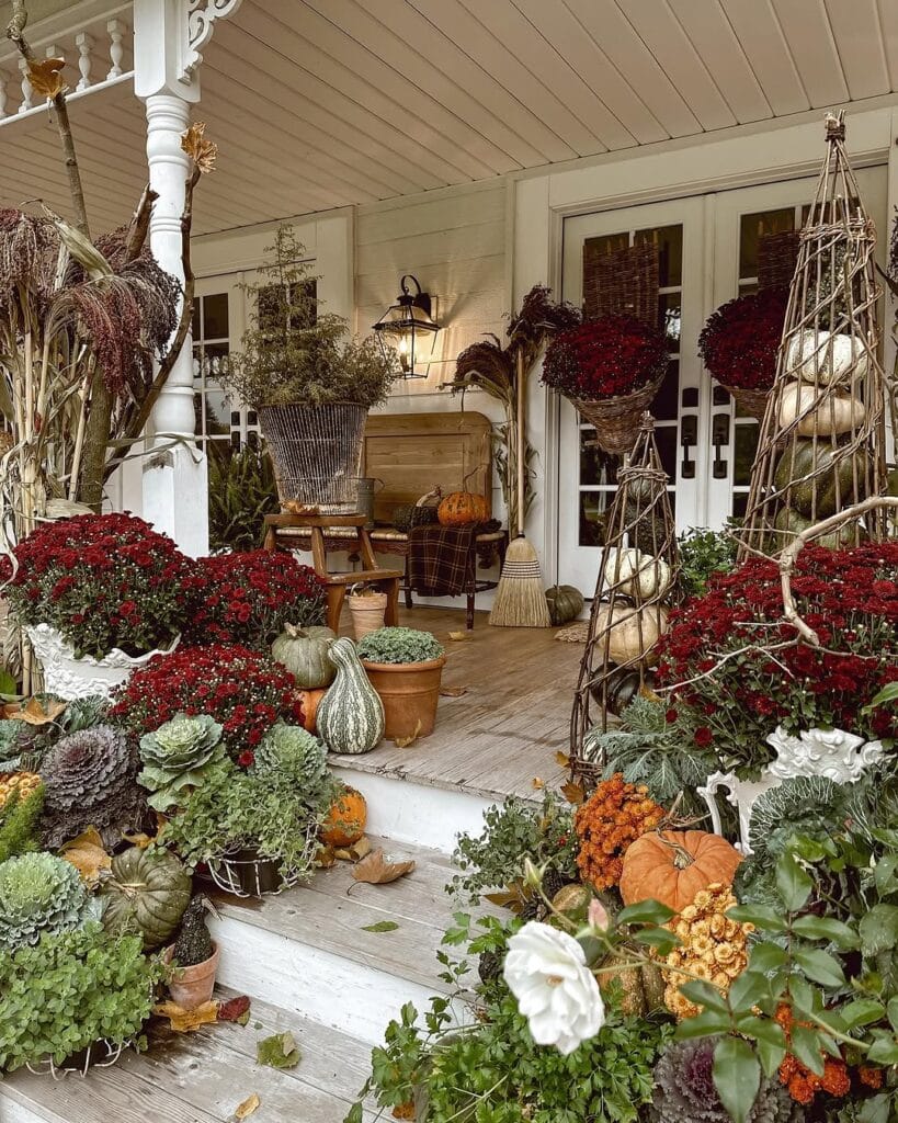 Vintage Accents in a Farmhouse Entryway with Textural Fall Florals