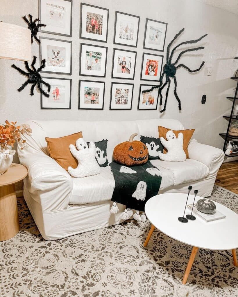 Creepy Crawler Halloween Ghostcore Lounge