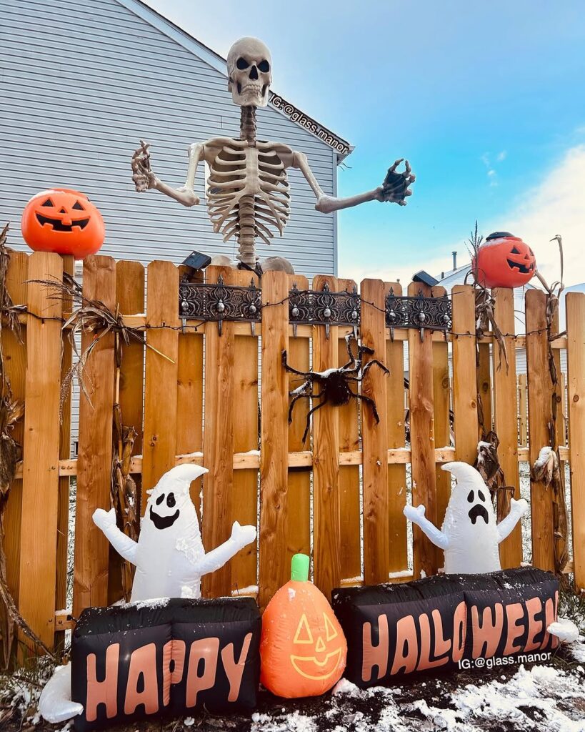 Fence Skeleton Ghosts
