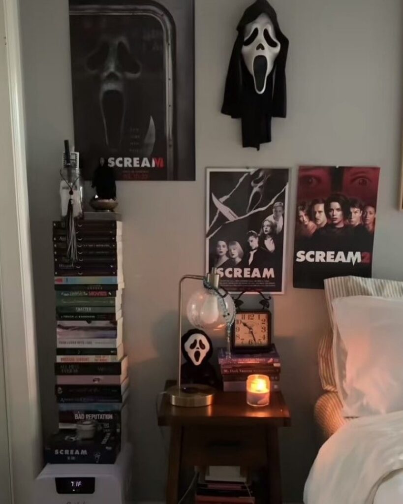 Ghostface Scream Horror Nook