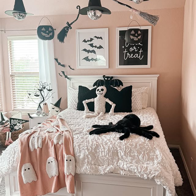 Pastel Witches and Ghosts Halloween Room