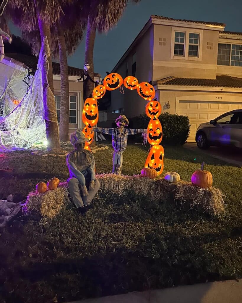 Pumpkin Patch Wood and Metal Archway
