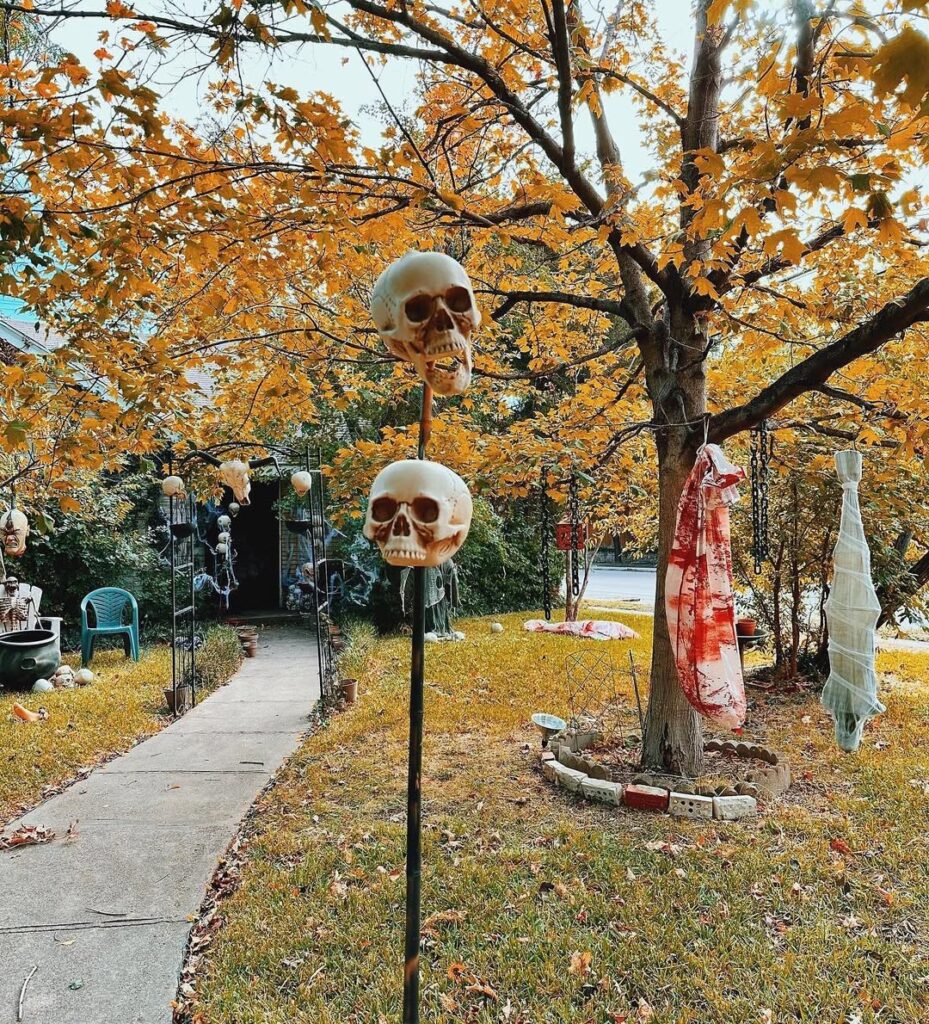 Skull Stake Horror Path