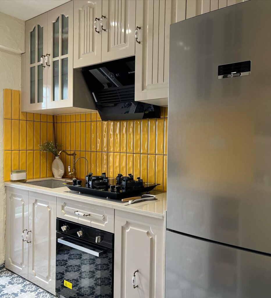 Glossy Tile Backsplash