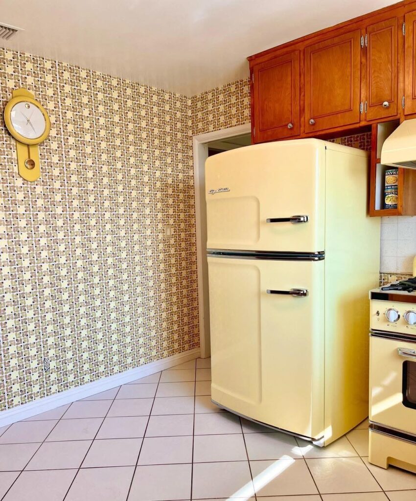 Retro 1950s Pastel Yellow Kitchen