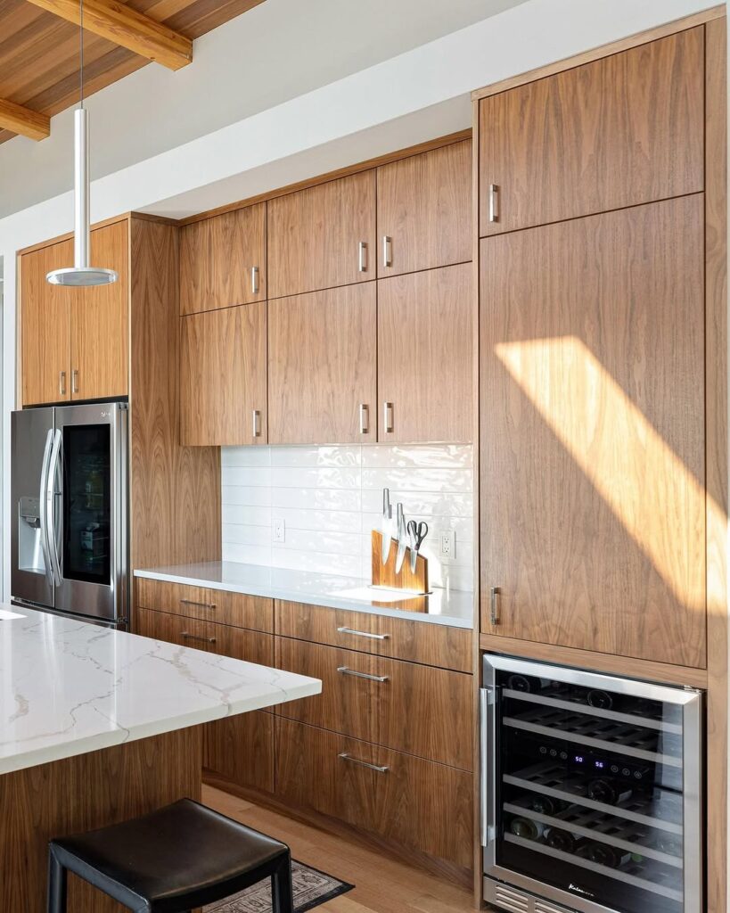 Vertical Wood Grain