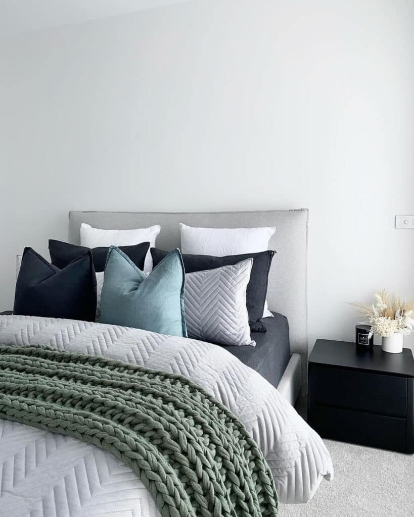 Knitted Knot Throw Over the Bed