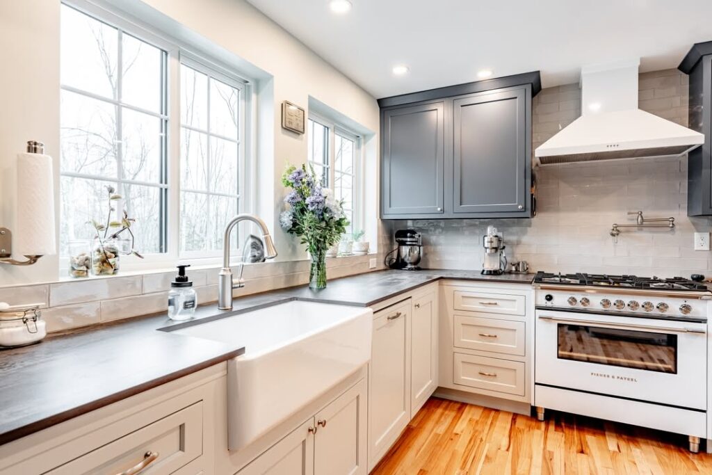 Neutral Lower Cabinets with Dark Upper Cabinets