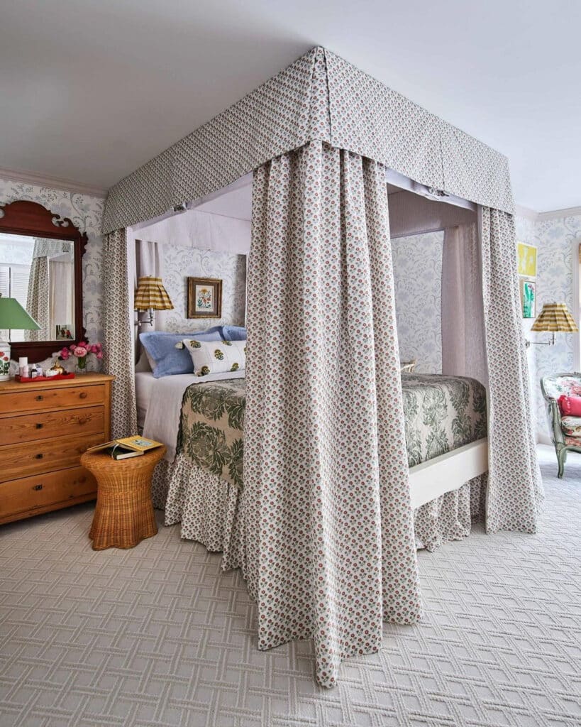 Full Drape Vintage Floral Canopy Bed