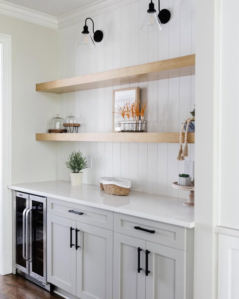 Light Grey Kitchen Cabinetry