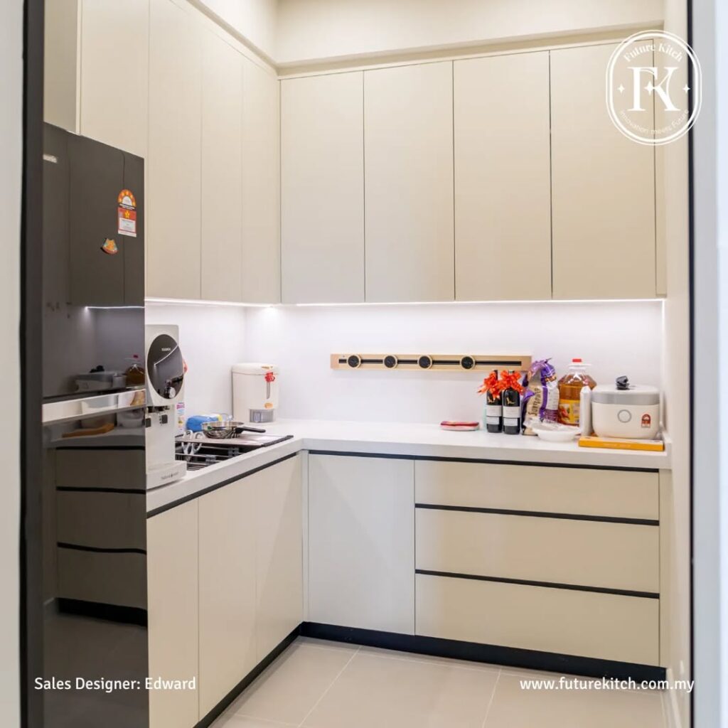 Minimalist Cream Cabinets