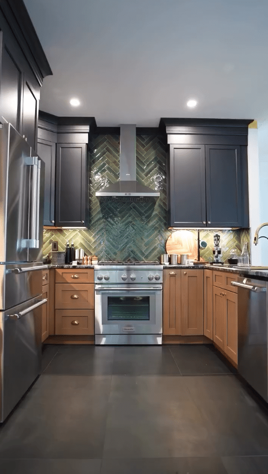 Cabinetry in Two Tones