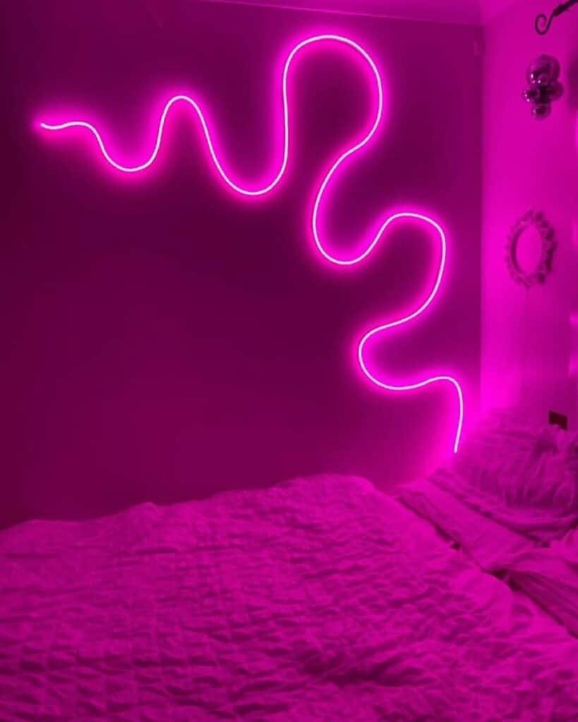 Squiggle Neon Glow
