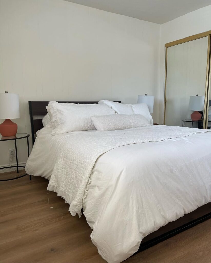 Minimalist Bedroom in White and Terracotta