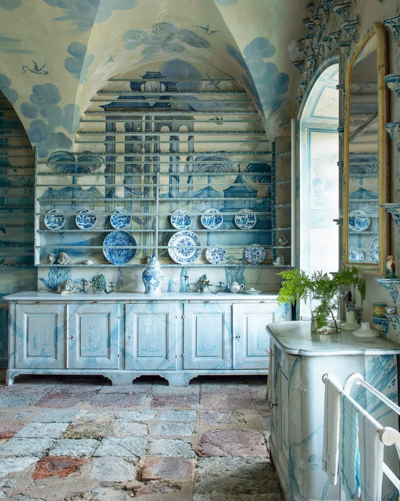 Antique Mural and Porcelain Accents