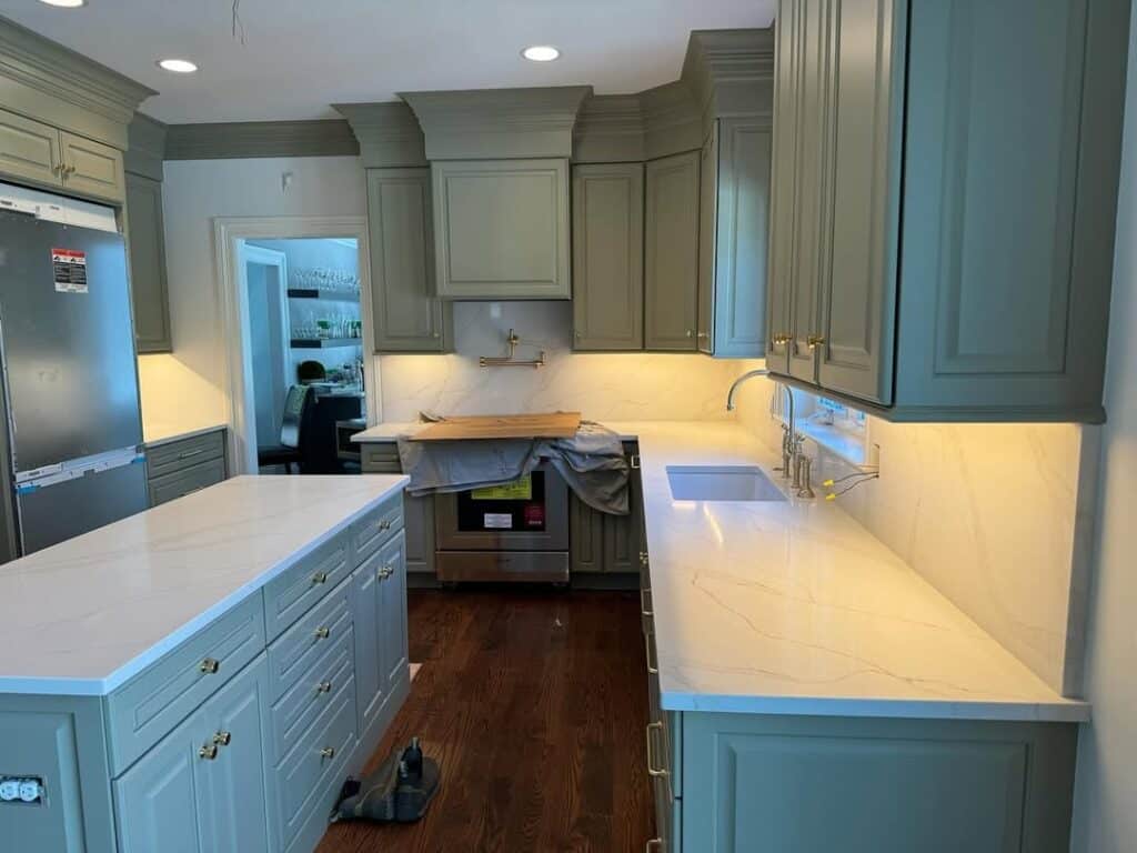 Cabinet lighting