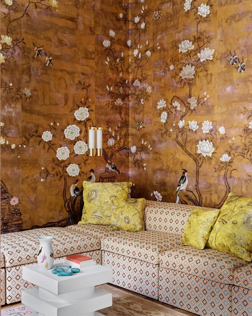 Chinoiserie Floral Wallpaper in Golden for a Statement Wall