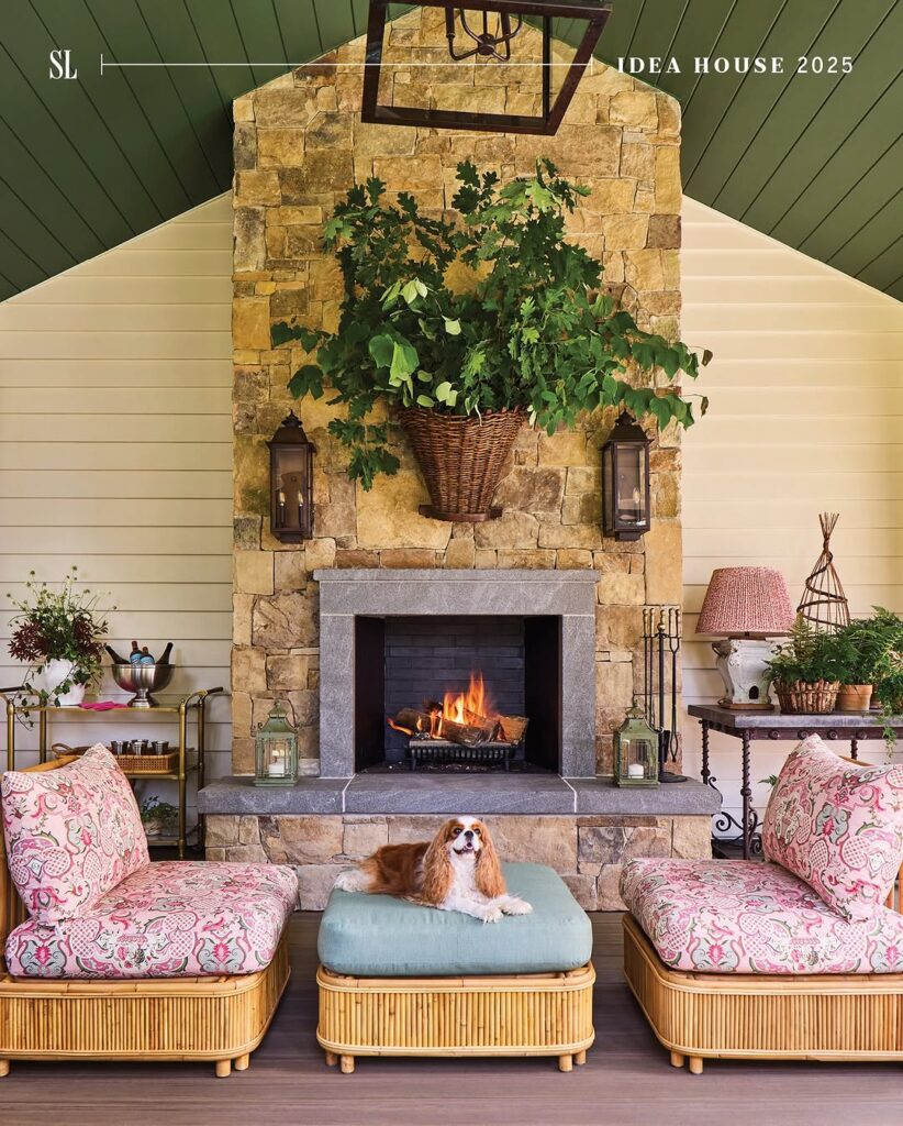 Cottage Hearth Lounge