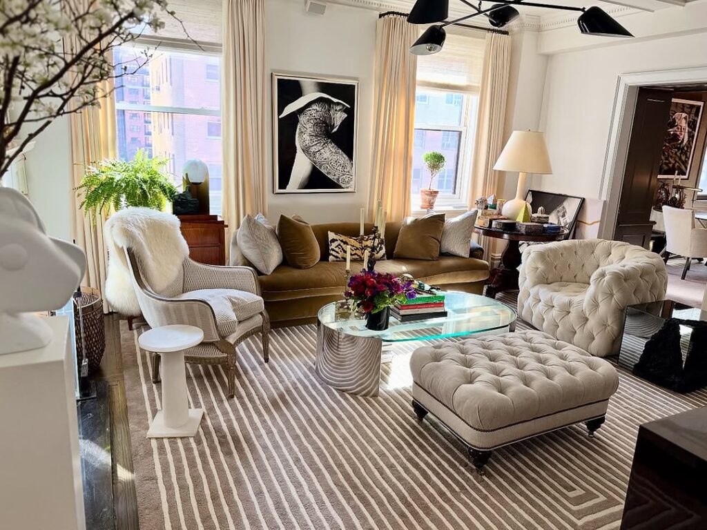 Curved Deco with Soft Glamour