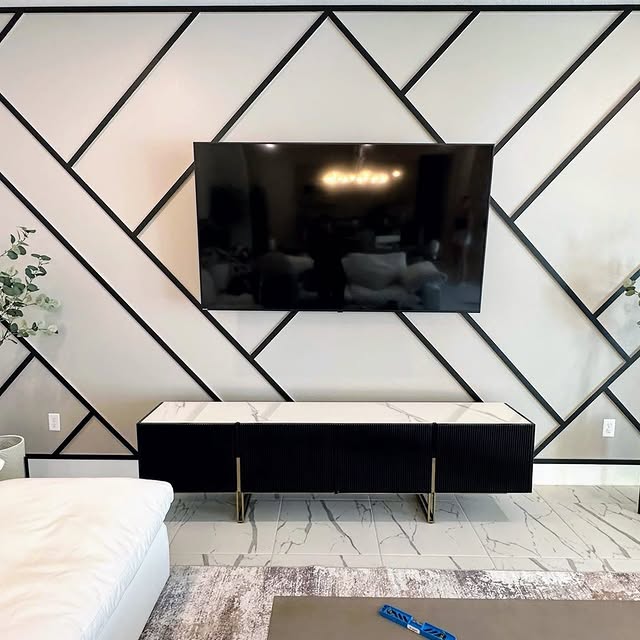 Diagonal Grid TV Wall