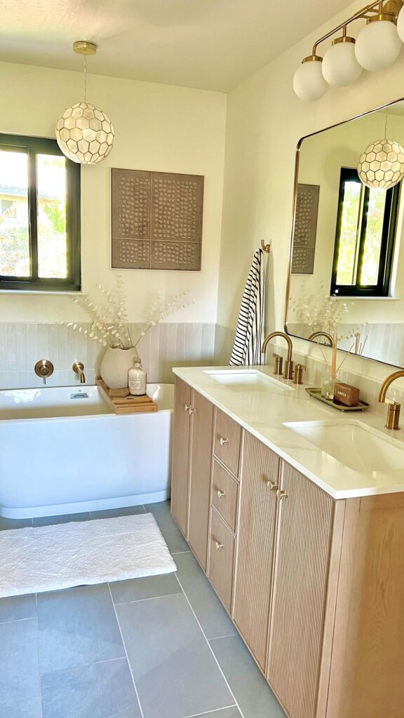 Double Fluted Oak Vanity with Brass Hardware