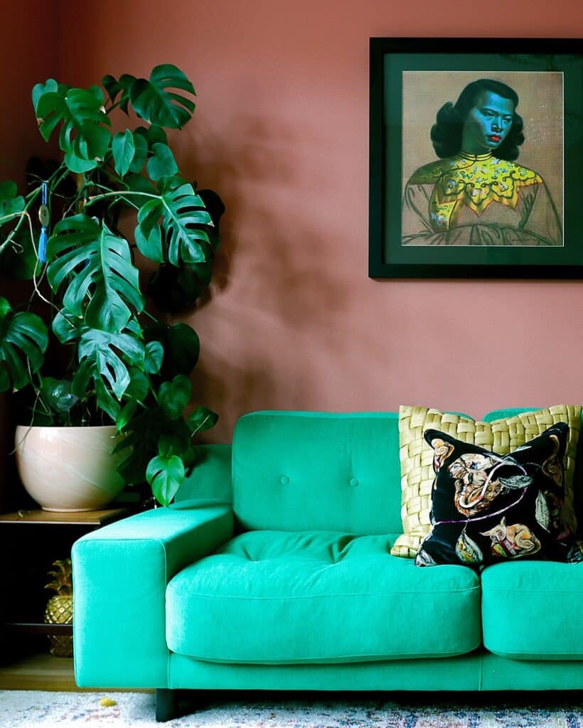 Emerald Sofa with Dusty Pink Walls