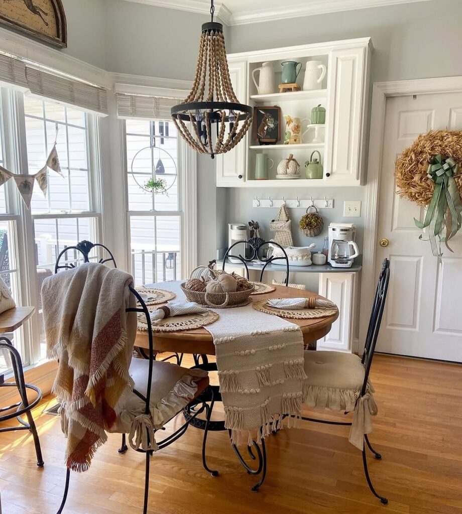 Farmhouse Breakfast Nook