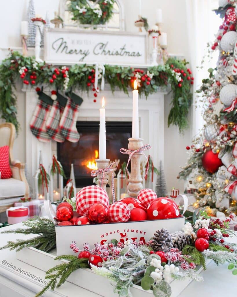 Farmhouse Plaid Berry Mantle