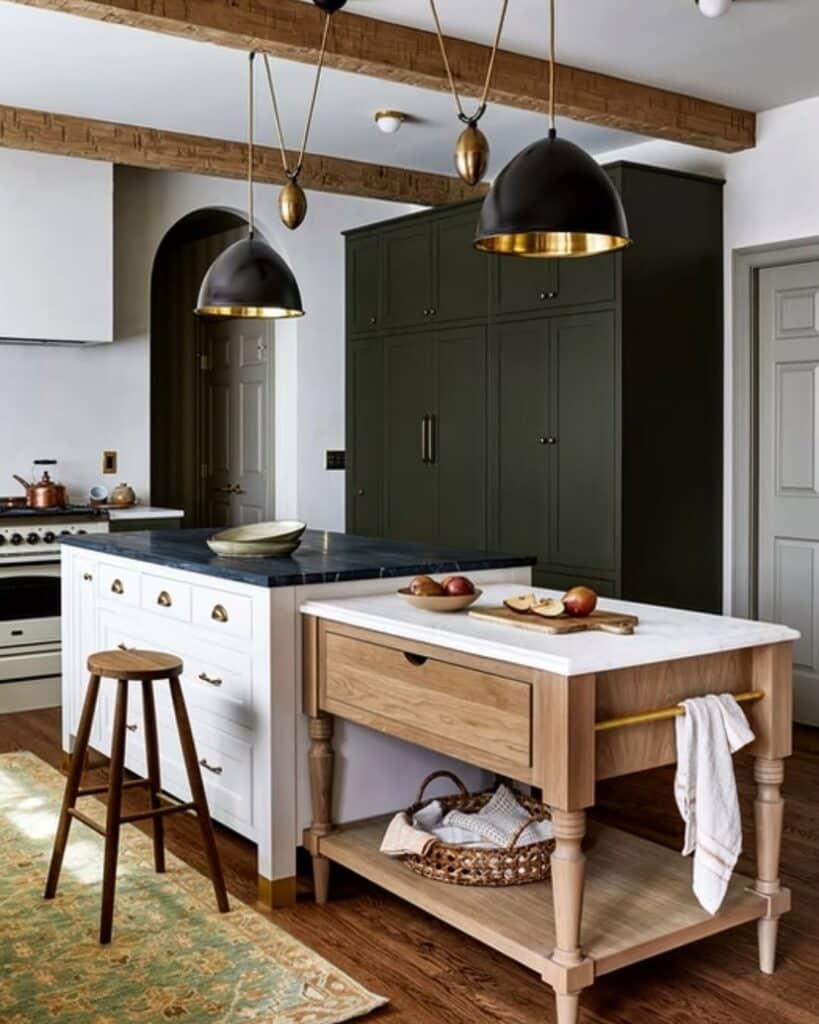 Freestanding Islands for Industrial Kitchens