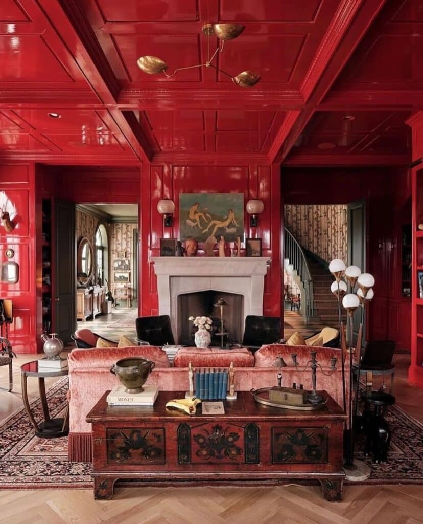 Grand Crimson Salon