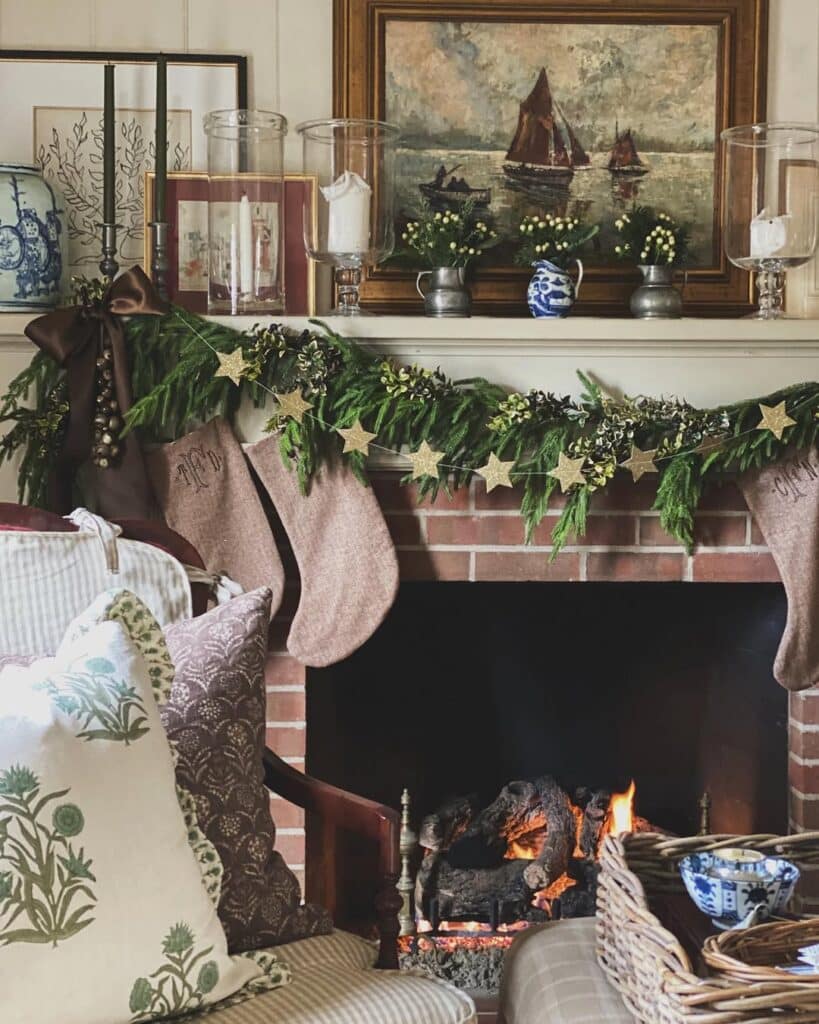 Heritage Green Mantel and Golden Star Garland