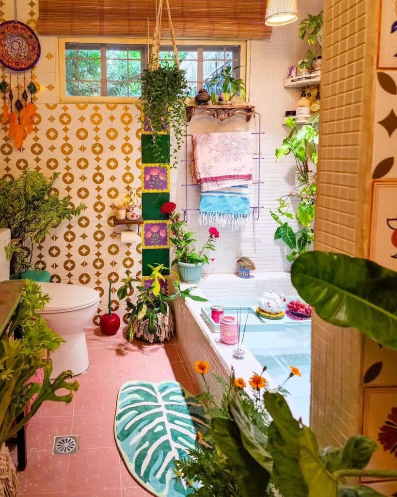 Jungle Soaking Bathroom