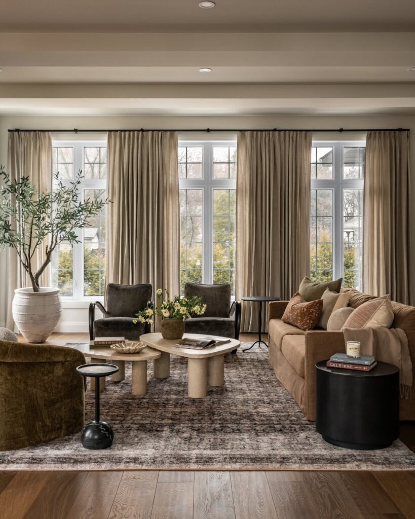 Layered Window Wall Soft Zoning