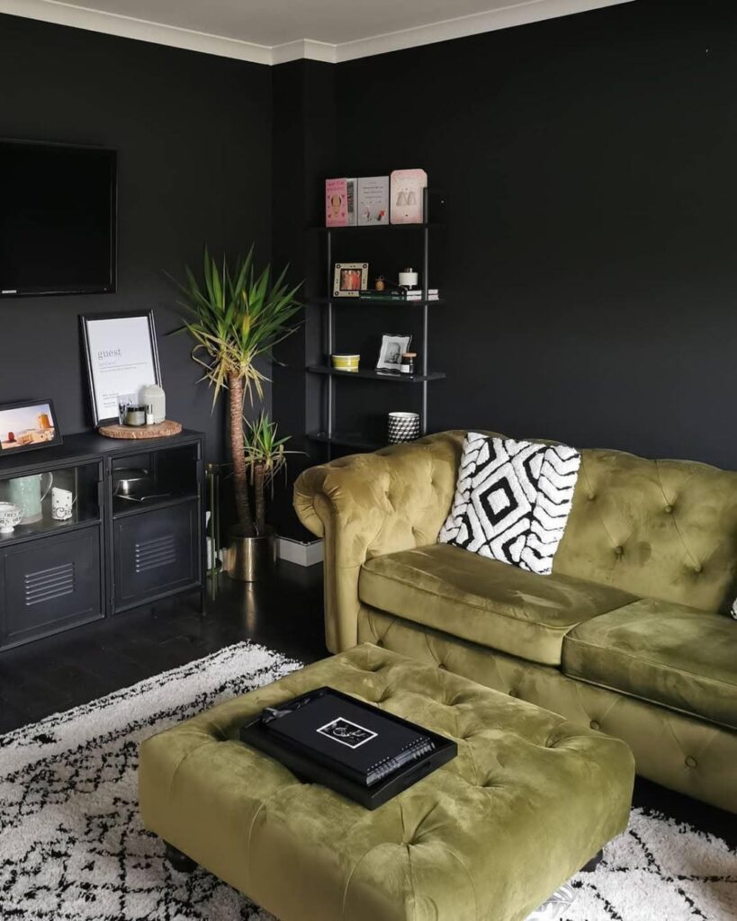 Moody Black Olive Lounge